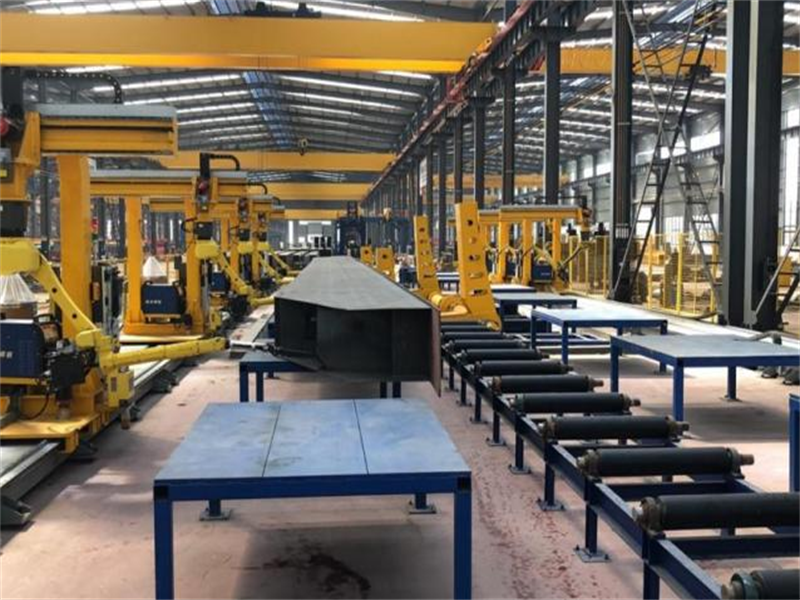 華原主梁焊接工作站 